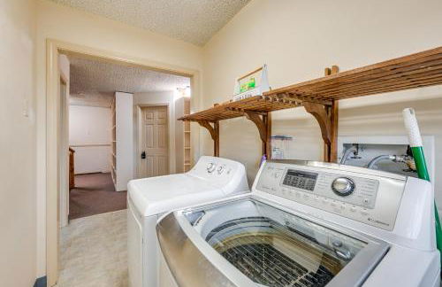 Less Than 1 Mi to Kenai River Spacious Cabin with Deck! - Foto 25