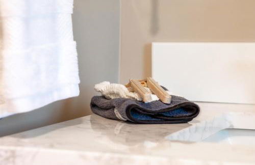 Renovated Cape Near Beach with Fire Pit - Foto 14