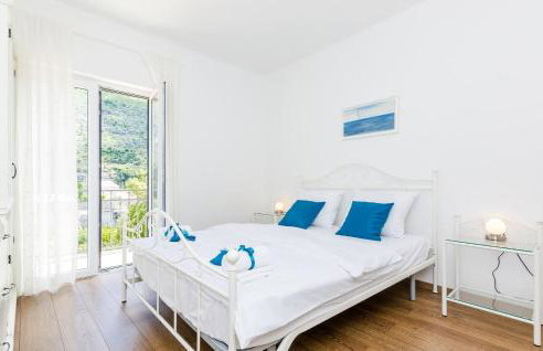 Beautiful Home In Gromaca With Wifi - Photo 41