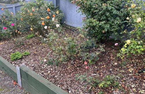 Gamekeepers Cottage - Hot Tub, 2 bed, sleeps 4, private patio, AC, stunning views - Photo 30