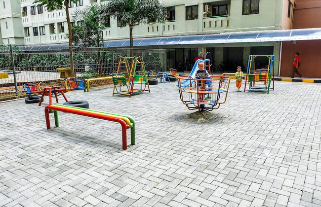 Cozy And Warm 2Br At Kebagusan City Apartment - Photo 12