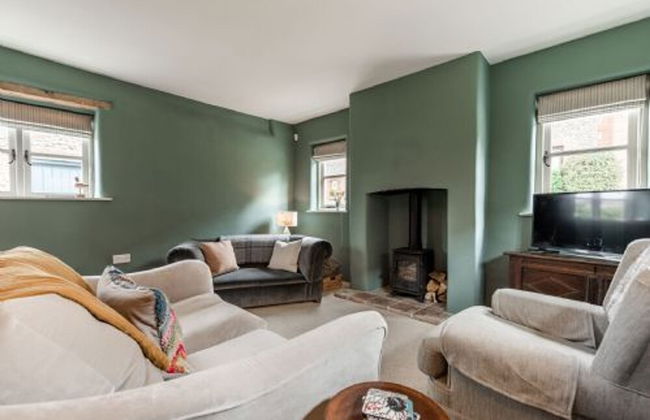 Host Stay White End - Photo 2