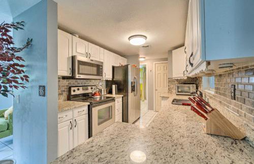 Peaceful Venice Villa w/ Patio - 2 Miles to Beach! - Foto 8
