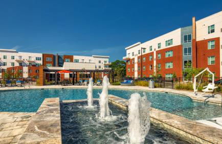 H4N Furnished Apartments at Ellipse Urban in Hampton VA - Photo 5