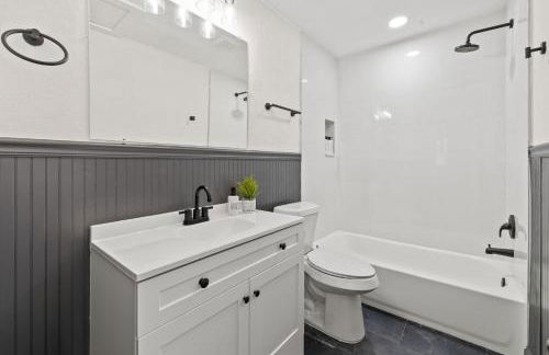 Sunny Palmetto Oasis: 4br Home With Private Pool 4 Bedroom Home by RedAwning - Photo 102