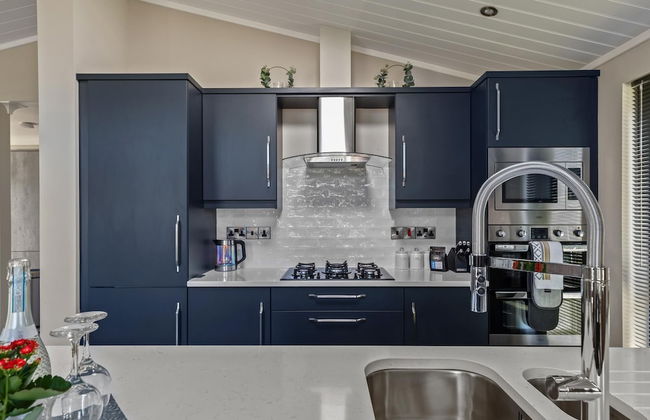 Dewin Bach - Luxury Lodge Hot Tub Close to Beach - Foto 16