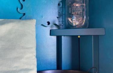 Bohémienne regarde la mer. - Foto 14