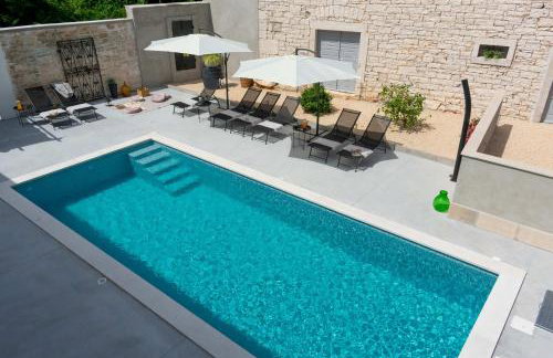 Designer Villa Simone - Modern & Heritage Style with Office - Foto 19