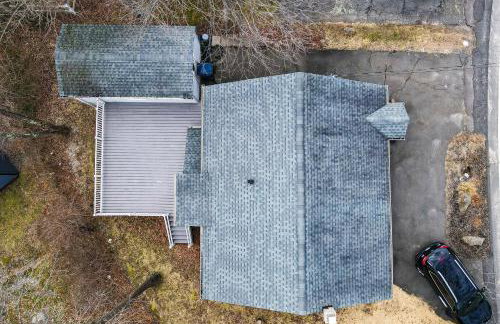 Modern Terryville Cottage with Deck and Lake View! - Foto 28