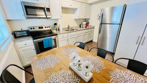 *Prime Pad * King Bed * Long Term Stays* - Foto 3