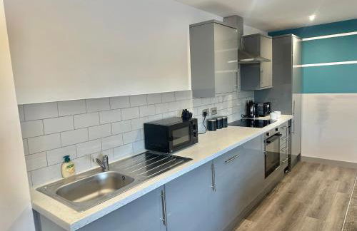 Two Bedroom Apartment by Brookland Stays Serviced Accommodation Short Lets Leeds with Free WiFi - Foto 10