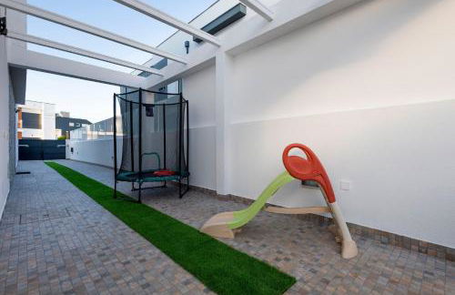 Casa Férias com Piscina Aquecida e Suítes Privadas - Foto 45