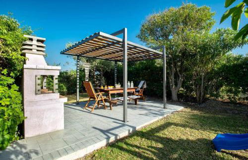 Majestic Villa - Photo 47