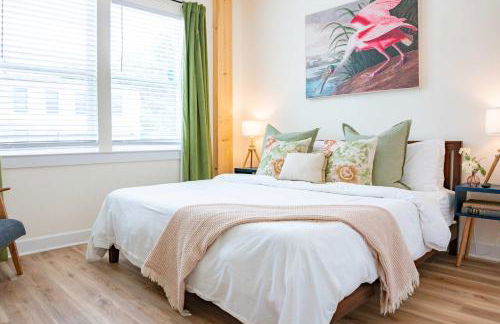 The Royal Crane Suite Newly Built Upscale Central - Photo 20