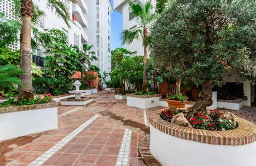 by RIVA - Spectacular Studio in Medina Garden of Puerto Banus - Foto 13