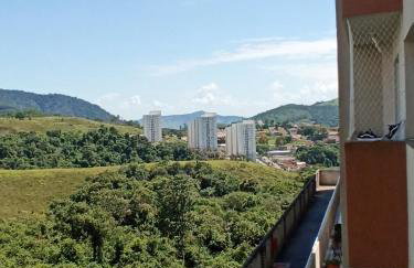 Apartamento moderno com vista para as montanhas - Foto 14
