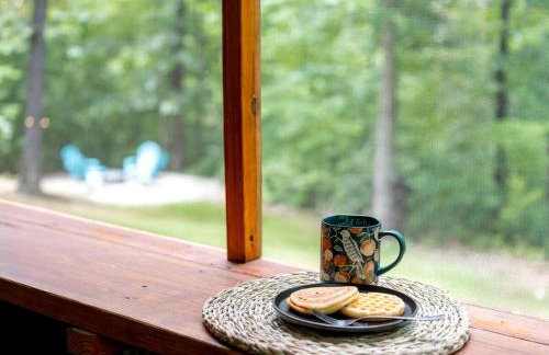 Off-Grid Cabin Surrounded by Trees in Pineville, Missouri - Foto 34
