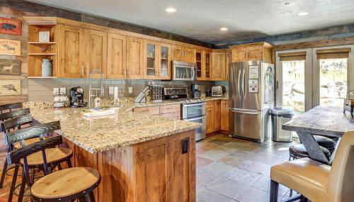 Ski, Hike and Relax Eden Condo with Hot Tub Access - Foto 2