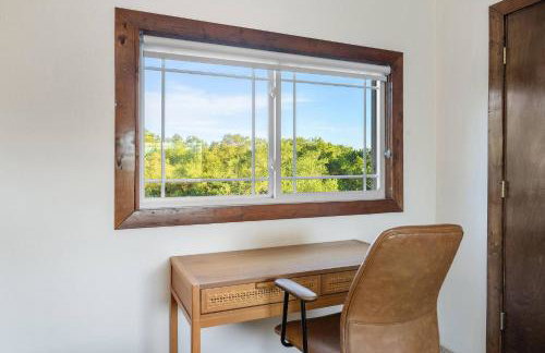 6-min walk to Lake - Home w/Fire-Pit & Pool Table - Foto 28