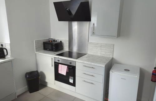 Charming 3-Bedroom House - Prime Location in Wolverhampton! - Foto 5