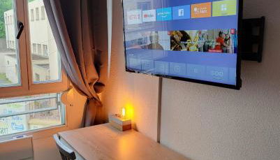 Studio Le Central 350 m de Gare Lyon Part-Dieu, Navette Stade et Arena ,Eurexpo Aéroport- Bus Direct Centre Ville - Photo 4