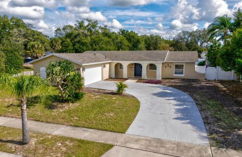 Spacious Casselberry House with Backyard Pool - Photo 6