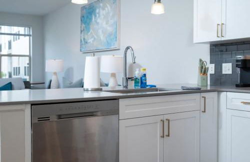 Central 1-BR Condo Assembly Row Gym & Pool Sleep 5 - Photo 29