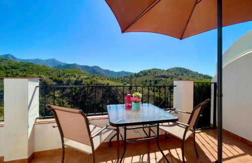 Apartamentos Axarquia , Frigiliana, terraza privada con vistas a la montaña rio y al mar - Photo 42