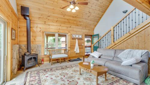 Serene Cabin with Deck and Fire Pit in Blue Ridge Mtns - Foto 3