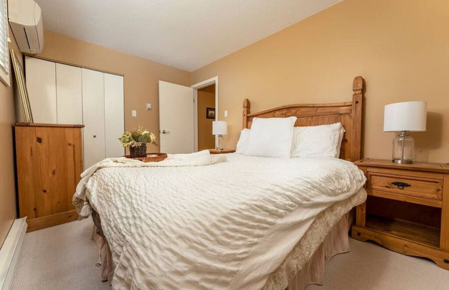 LUXURIOUS 5,500 sqft Home: 5 Br/5 Ba | PRIVATE Pool & Hot Tub | STEPS to Beach - Foto 11