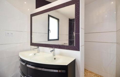 Gorgeous Home In Saint-Nazaire - Foto 26