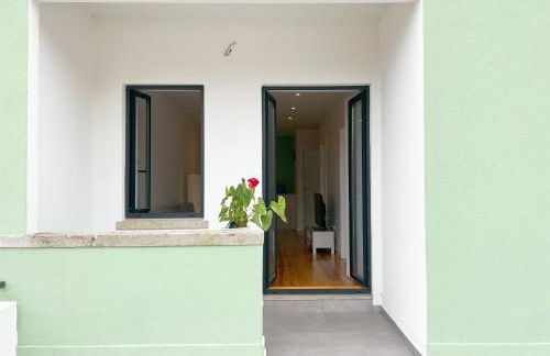 Modern Retreat with Mountain Views - Foto 17