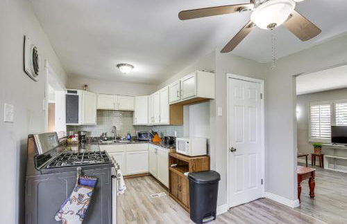 2BR Retreat with Fire Pit Close To Downtown STL - Foto 9