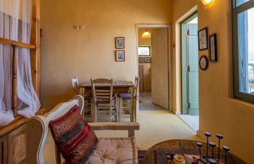 The Lookout in Mirsini - Roof Terrace - AC - WIFI - Foto 14