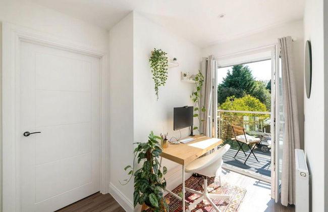 2 Bed 2 Bath Apt Close to Reigate Station - 2230 - Foto 9