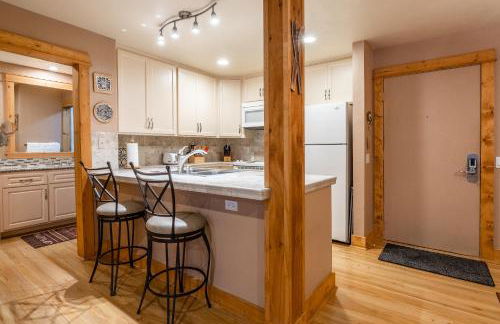 New Listing Updated 1 bedrm 1 bath Summit H Building #95 condo Just steps to Eagle Lodge sleeps 4 - Foto 13