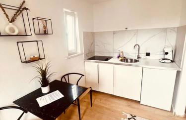 Ferienwohnung an der Uniklinik mit eigener Küche und renoviertem Badezimmer - Photo 15