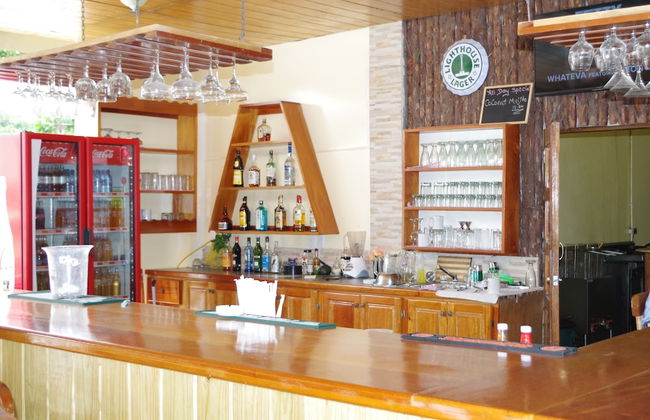 Tropicana Condominiums - Foto 28