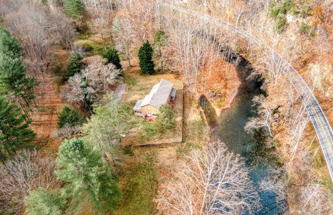 4BR Lodge on Wolf Creek – Fishing, Hiking, New River Fun & Hokie Weekends - Foto 70