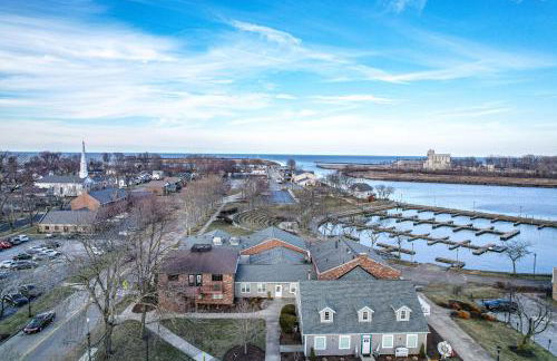 Modern Condo Central Huron Boat Basin Area - Foto 18