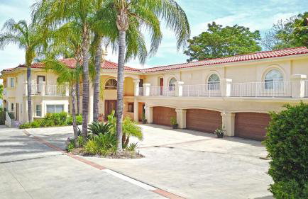 Lakeside Mansion Waterfront 34 beds Boat ramp - Foto 46