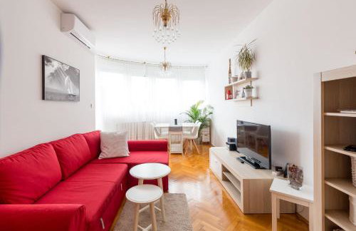 "Apartment Zagreb Idila Center", with a balcony, speed WiFi - Photo 9