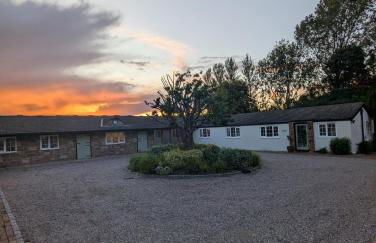 The Stables at Wits End, Hartford - Photo 3