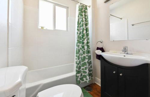 Montgomery Apartments on Magazine Street - Foto 129