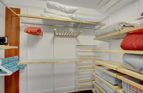 Renovated 2/2 Unit at Yacht Club/Aventura - Foto 3