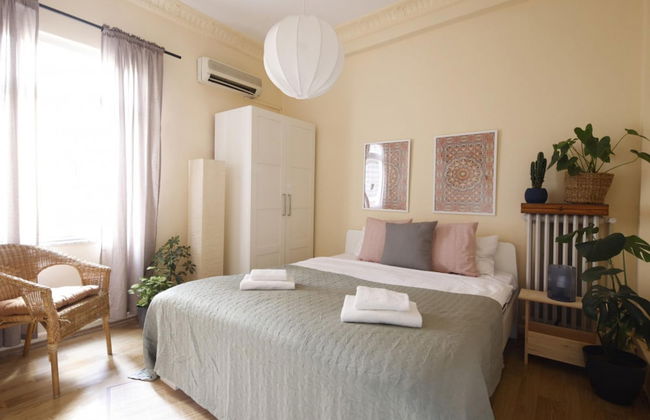 Vibrant Flat With Excellent Location in Beyoglu - Photo 8