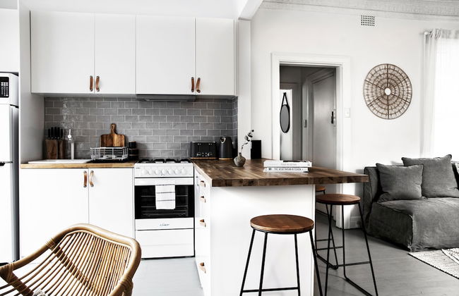 Beach Cottage in Bondi - Photo 9