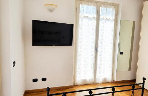 GuestHost - Piana di Solaro Modern Flat & Swimming Pool - Foto 4