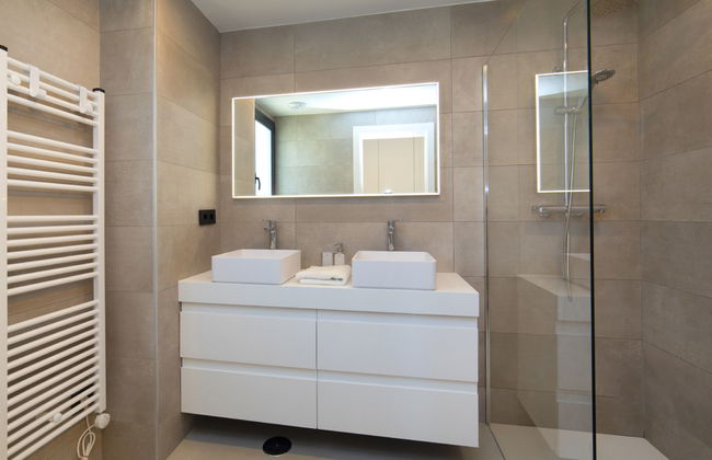 Alexia II - Photo 15