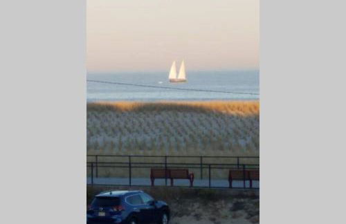 Ocean and Beach Views from Five Decks in Ortley Beach - Foto 9